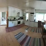 Privatunterkunft Huone Rauhallisessa Mummolassa Kalajoki