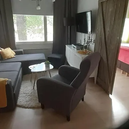 Huone Rauhallisessa Mummolassa Privatunterkunft Kalajoki
